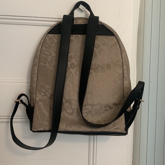 Michael Kors Gold Morgan Medium Leopard Jacquard Backpack - Picture 2 of 6